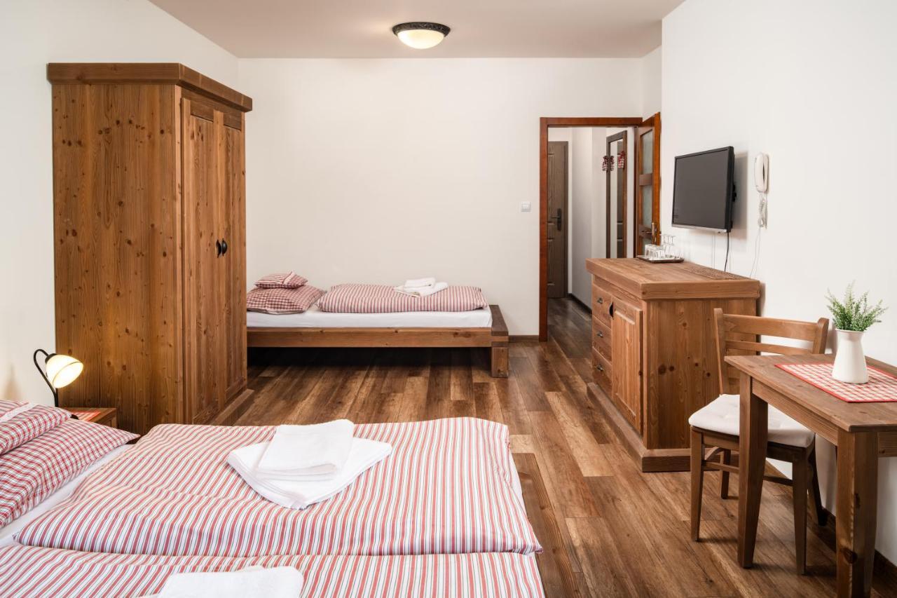 Wellness Hotel Ondrasuv Dvur Bíla Εξωτερικό φωτογραφία