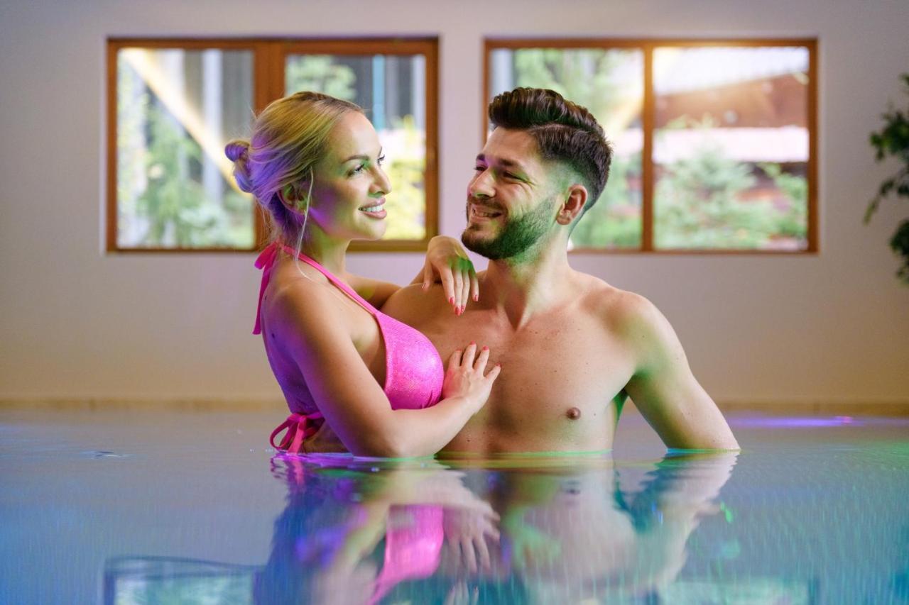 Wellness Hotel Ondrasuv Dvur Bíla Εξωτερικό φωτογραφία